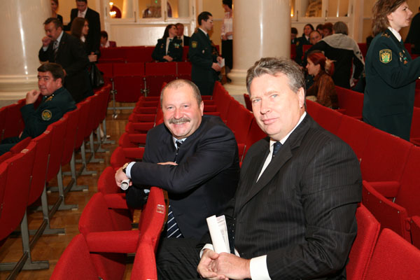 Б.М. Гутин и В.А. Крутских, бывшие заместители председателя ГТК России 